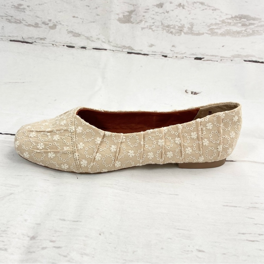 Korks Kork Ease Shoes Women's 9M Palmer Fabric Ballet Flats‎ Floral Embroidered.